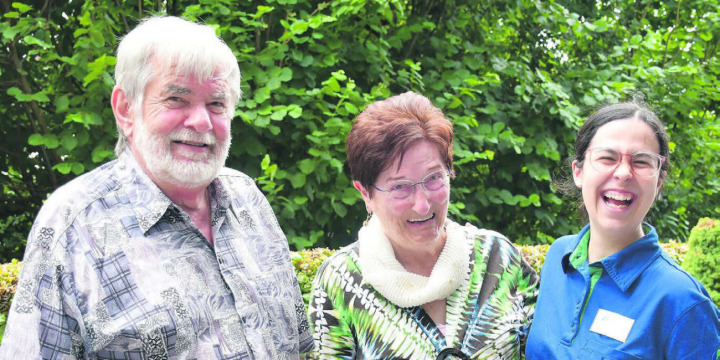 Hanspeter und Marise Iten haben sich mit dem Leben arrangiert und machen das Beste daraus. Dies auch durch die flexible und unkomplizierten Unterstützung von Soraya Topkaya von der Spitex Freiamt. Bild: Monica Rast