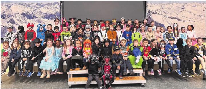 Den Kindern von Widen wurde erfolgreich die Fasnachtstradition schmackhaft gemacht. Bild: zg