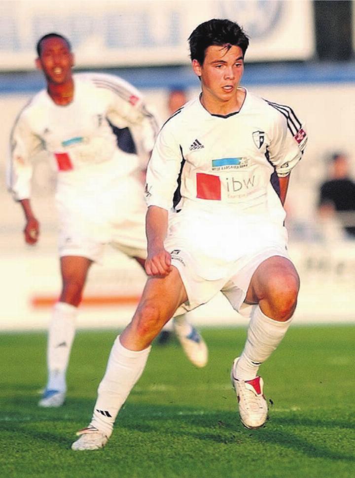 Das erste Bild von Goran Karanovic beim FC Wohlen im April 2005. Wenige Wochen vorher gab er sein Profidebüt in den Niedermatten. Nun kehrt der Stürmer nach 20 Jahren definitiv zurück auf den Platz. Bild: Freshfocus