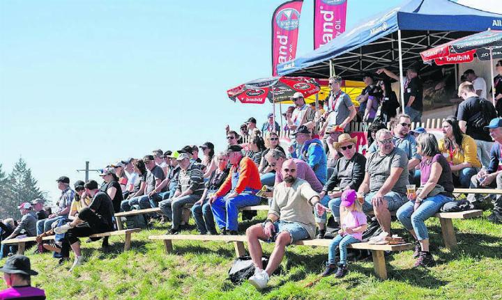 Einmal mehr ein Menschenmagnet: 14 500 Zuschauer hatte das Motocross am Wochenende.