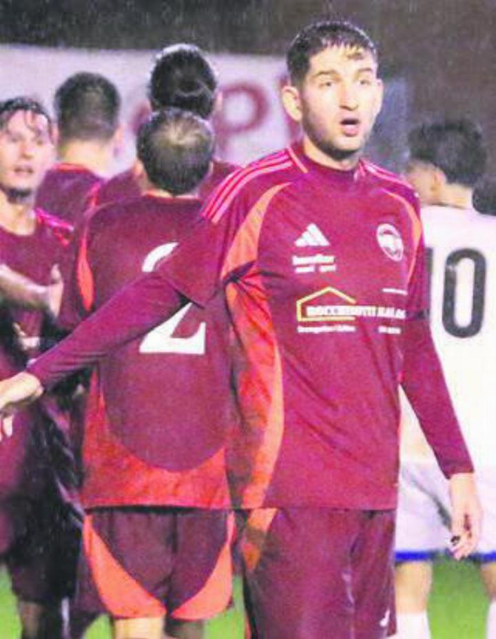 Almir Pnishi und der FC Bremgarten steigen definitiv ab. Bild: Archiv