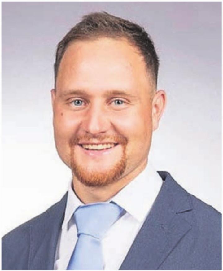 Daniel Huser, SVP. Daniel Huser, SVP.