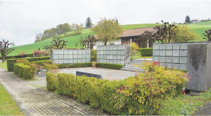 Diese Urnenwand soll durch eine zweite ergänzt werden. Bild: Roger Wetli