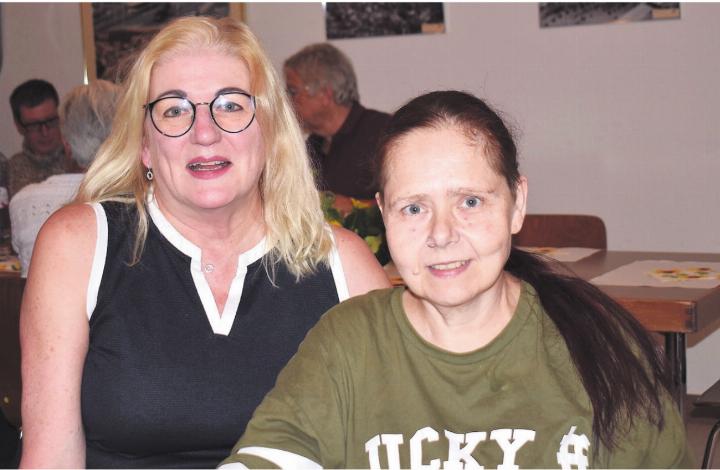 Daniela Böniger (rechts) ist die neue Koordinatorin des Projekts «länger dehei». Sie folgt auf Jolanda Kym. Bild: zg