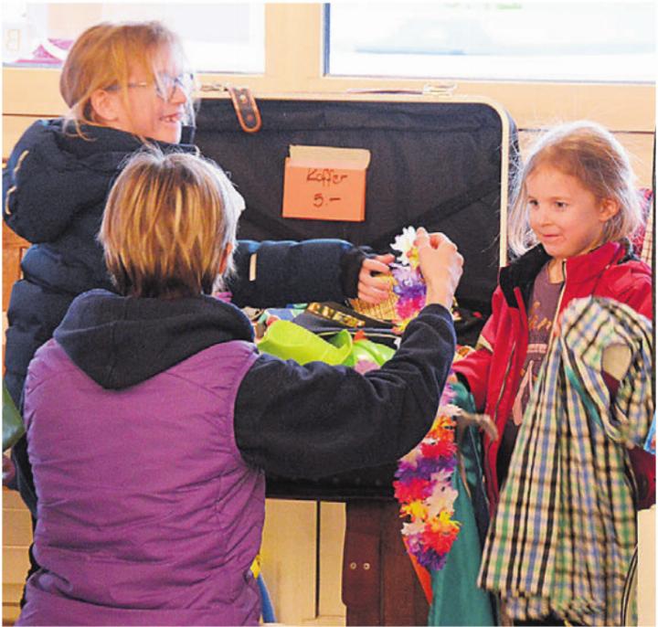 Darfs zum Stoff eine Kette sein? Auch das Accessoires-Angebot ist gross.