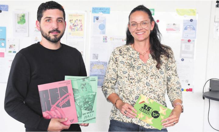 Sie laden zur gemeinsamen Feier ein: Co-Geschäftsleiterin Karin Stoll und Geschäftsleitungsmitglied Luca Baldelli sind fürs Jubiläum verantwortlich.
Bild: Daniel Marti