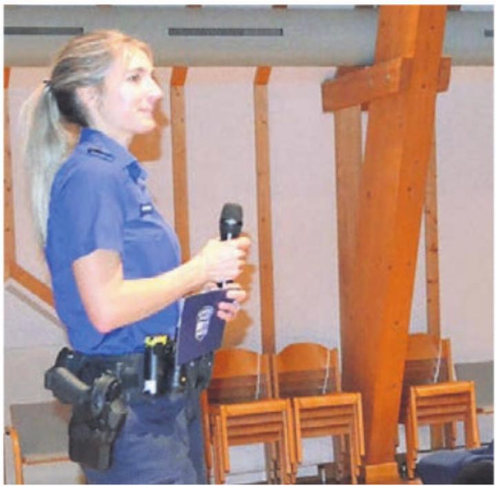 Andrea Abderhalden informiert. Bild: tst