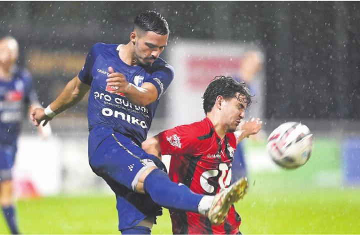 Im Hinspiel siegte Wohlen 2:1. Nun gab es für die Freiämter (links Edison Golaj) eine Pleite in einem Spiel ohne grosse Höhepunkte.
Bild: awa/Archiv Im Hinspiel siegte Wohlen 2:1. Nun gab es für die Freiämter (links Edison Golaj) eine Pleite in einem Spiel ohne grosse Höhepunkte.
Bild: awa/Archiv