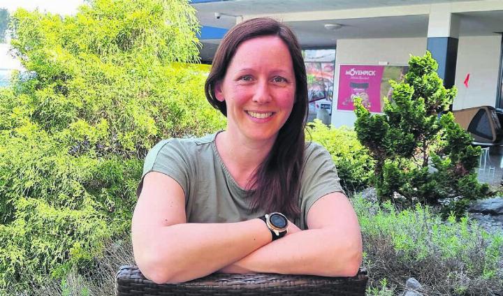 OK-Präsidentin Sara Roths Vorfreude auf das Jugendfest ist gross. Die Vorbereitungen laufen. Das Organisations-Team hat attraktive Angebote für Kinder und Erwachsene zusammengestellt. Bild: Verena Anna Wigger