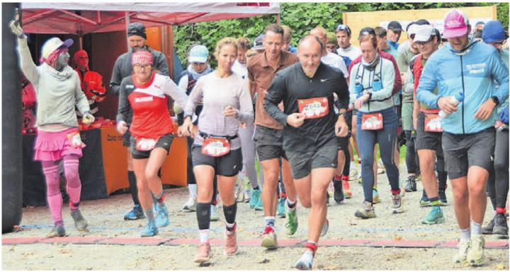 Die Läuferinnen und Läufer starteten gemeinsam jeweils zur vollen Stunde. Bild: rwi