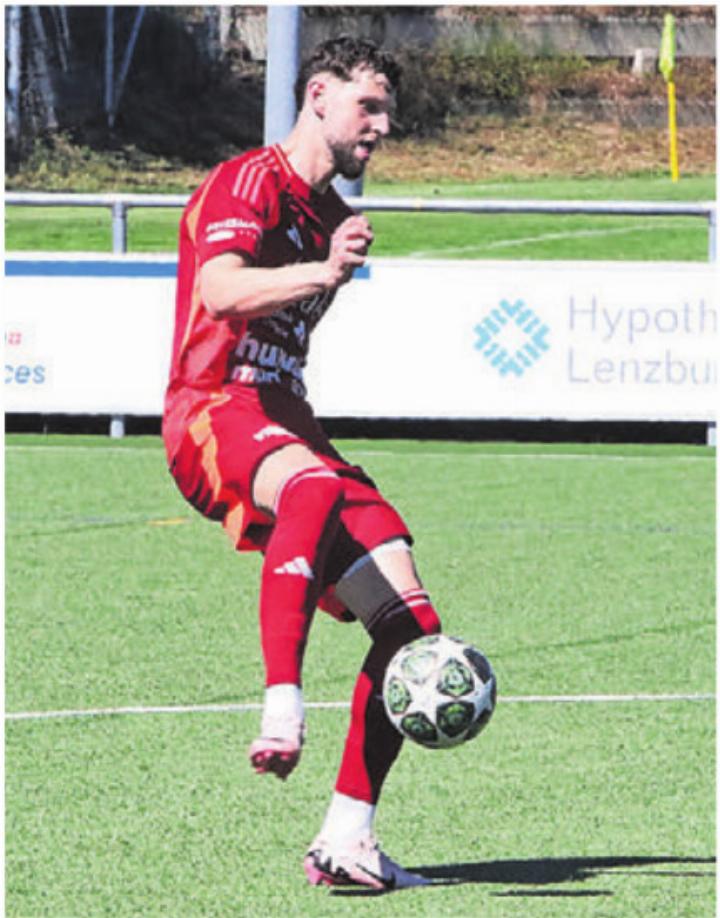 Nermin Rogentin kam vom FC Wohlen zum FC Muri. Die Klosterdörfler mit ihren Verstärkungen sind genauso auf Kurs wie der FC Mutschellen. Bild: Archiv/jl