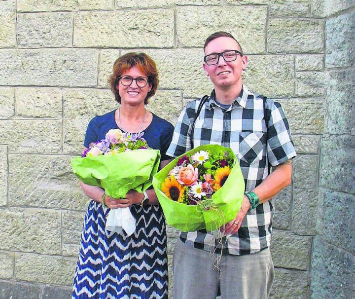 Die beiden Neugewählten: Jacqueline Villiger, Kirchenpflegerin und Michael Wiesmann, Pfarrer.
Bilder: Alphonse Hauser/zg