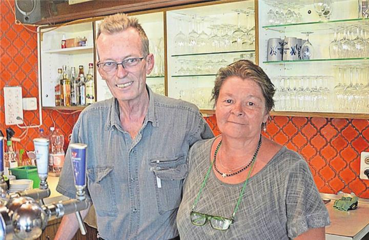 Heinz Selm und Manuela Koller führten das Restaurant Schlossberg neun Jahre lang. Bald schliessen sie es und ziehen in den Süden. Bild: Roger Wetli
