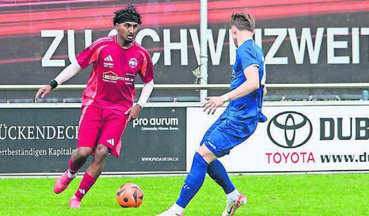 Bremgartens Kavilash Arultharan (links) gegen Wohlens Sandi Sulejmanagic. Die Gastgeber aus Wohlen behielten die Oberhand. Bild: André Griffel
