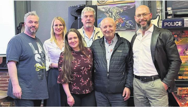 Der neu gewählte Vorstand der SVP Zufikon (von links): Klaus Kunisch, Luzia Sommer, Christina Galliker, Peter Jucker, Peter Bärtsch und Boris Sommer. Bilder: it