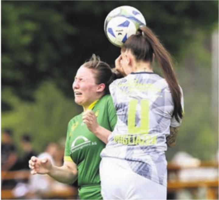 Die Frauen des FC Mutschellen (links) empfangen den FCZ. Bild: Archiv/awa