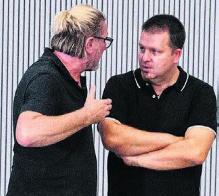 Heikle Aufgaben für beide Trainer. Alex Milosevic (vom «Eis») und Oliver Waeckerlin (zweite Mannschaft). Bild: sh