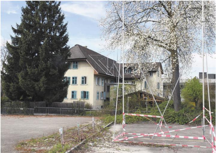 Das Lüthi-Tschiemer-Haus darf abgerissen werden: Es muss dem Projekt «Reach 17» der Raiffeisenbank Wohlen weichen.