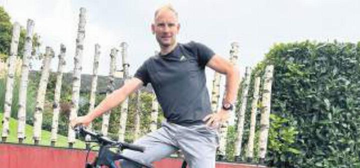 Sitzen auf dem Velo geht – an ein Rennen ist für Urs Huber nicht zu denken. Bild: spr