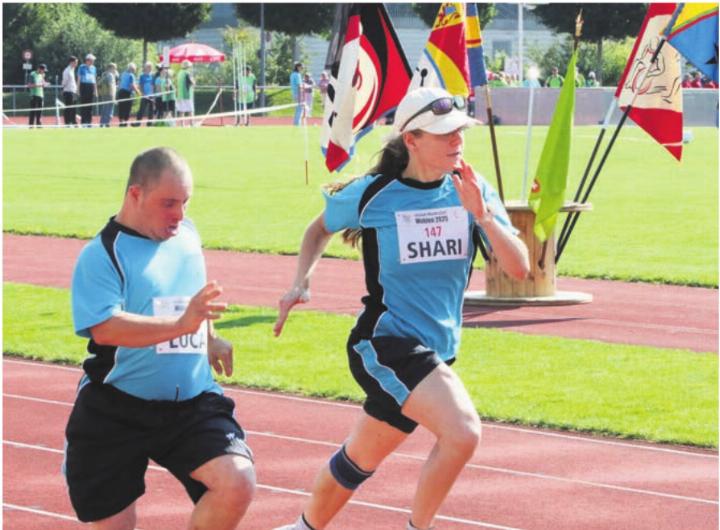 Spannender Zweikampf beim 80-m-Lauf.