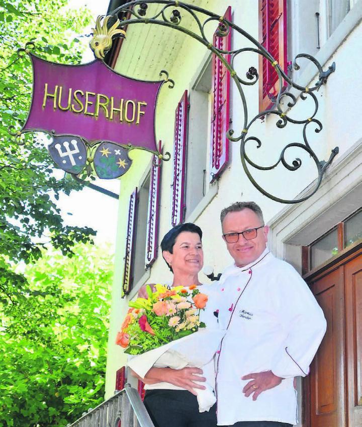 25 Jahre haben sie in ihrem «Huserhof» empfangen. Nun brechen für Christina und Markus Werder neue Zeiten an. Bild: Thomas Stöckli