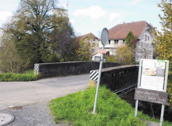 Noch gibt es in die Tieffurt eine Brücke. Ob das auch in Zukunft der Fall sein wird, bleibt vorerst weiter offen. Bild: Archiv