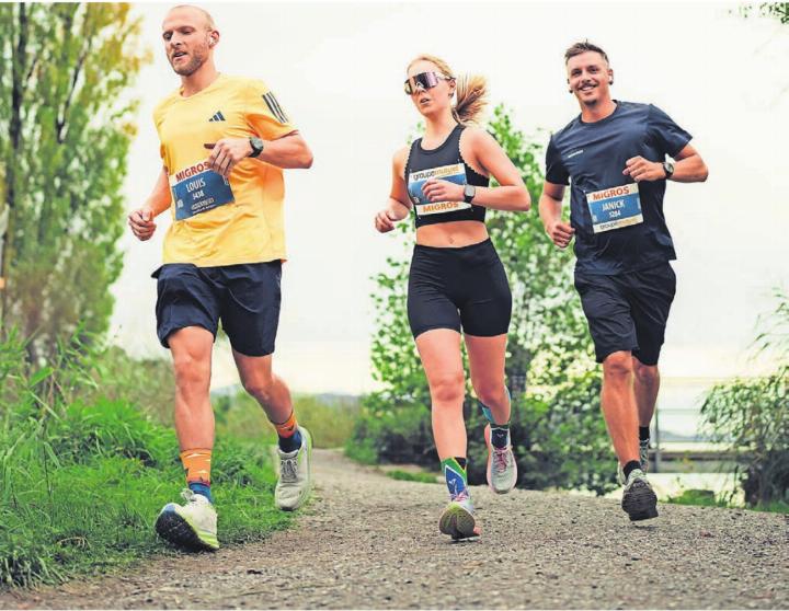 Ein beliebter Event: Der Hallwilerseelauf mit imposanter Laufkulisse. Bild: pd