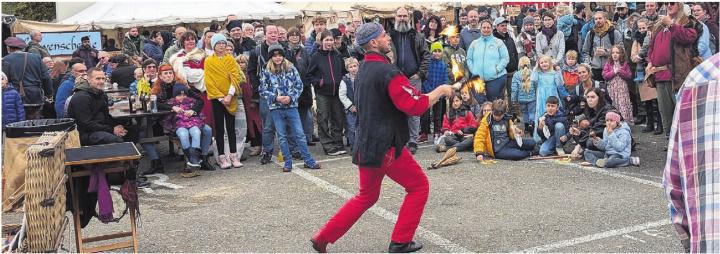Am Mittelaltermarkt auf dem Casino-Areal wird auch in diesem Jahr wieder viel geboten und den Besucherinnen und Besuchern das Leben im Mittelalter vermittelt. Bilder: Archiv