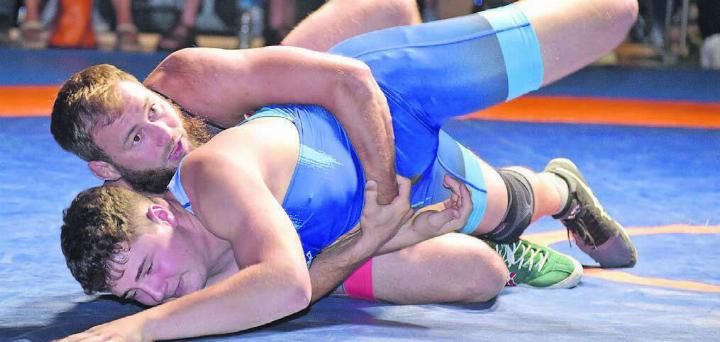 Magomed Ayskhanov (oben, im Duell gegen Oberriet-Grabs) lässt auch gegen Kriessern nichts anbrennen. Bild: wr