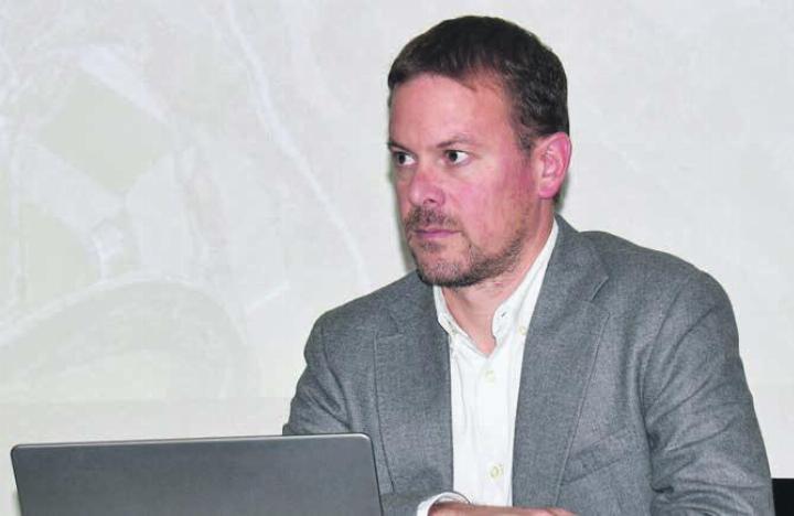 Verkehrsplaner Thomas Belloli wies in seinem Referat auf typische Gefahren Bild: eob