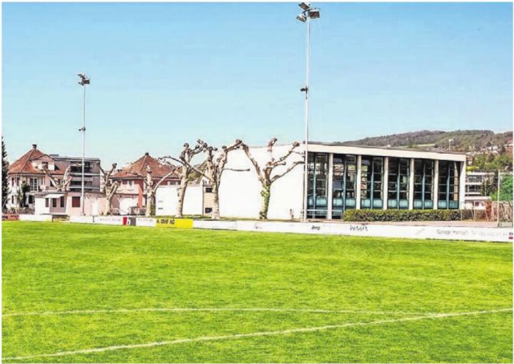 Turnhalle, Kunstrasen und Tiefgarage sollen beim Bärenmatte-Projekt getrennt behandelt werden. Dies fordern die SP und Läbigs Bremgarte. Bild: zg