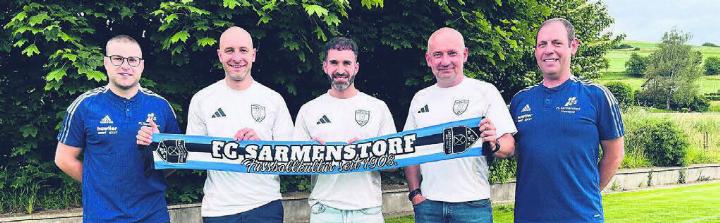 Der FC Sarmenstorf stellt seinen neuen Trainerstaff für das 3.-Liga-Team vor. Von links: Manuel Schmid (Leiter Sport), Sandro Durante (Co-Trainer), Luca Giampà (Trainer), Markus Bitzi (Torhütertrainer), Tobias Furrer (Präsident). Bild: zg