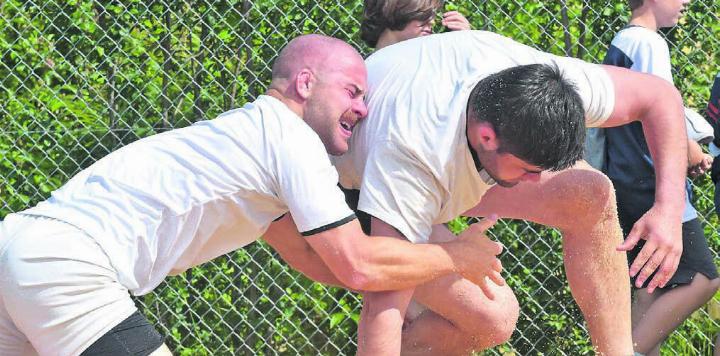 Joel Meier (links, aus Niederwil) und Vorjahressieger Jeremy Vollenweider. Hier im Duell 2024. Bild: wr
