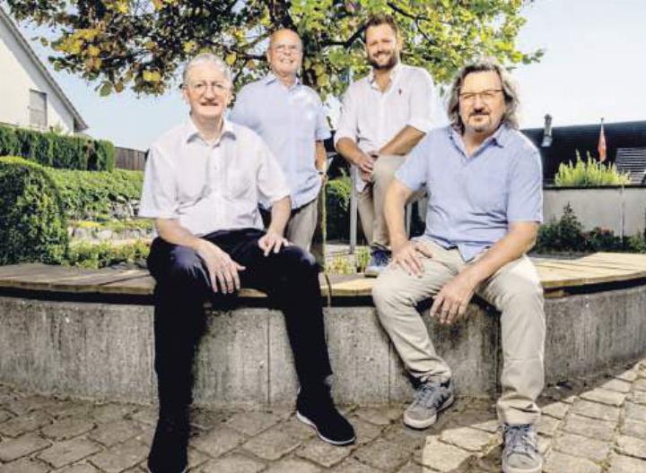 Die vier Bisherigen treten geeint auf, von links: Peter Hochuli, Siegfried Braun, Samuel Felber und Dominique Tschudin. Bilder: zg