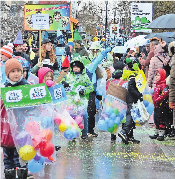 «Tic Tac ist die neue Taktik», dachte sich wohl diese Schulklasse bei ihrem Kostüm.