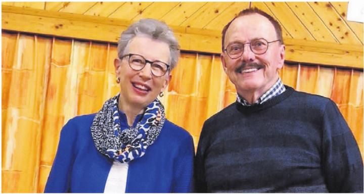 Elisabeth Riesen wirkt seit 25 Jahren im Kirchenchor Berikon, Ernst Wermuth seit 40 Jahren. Bild: zg