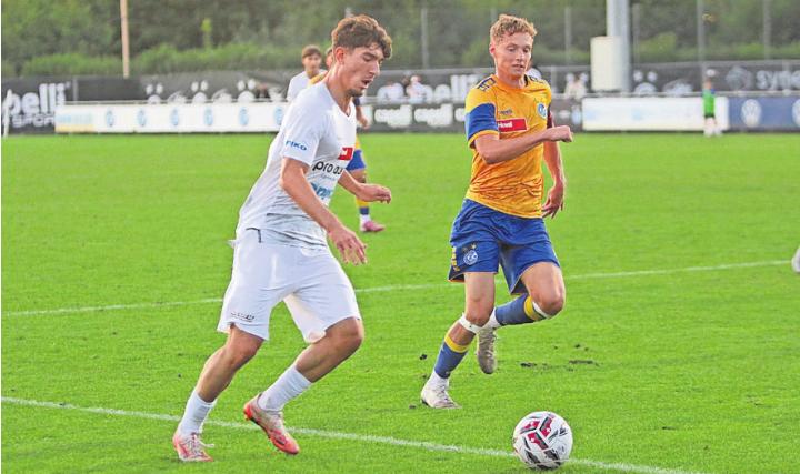 Marlon Rizzo (links) brachte mit zwei Toren die Entscheidung.
Bild: Archiv/jl