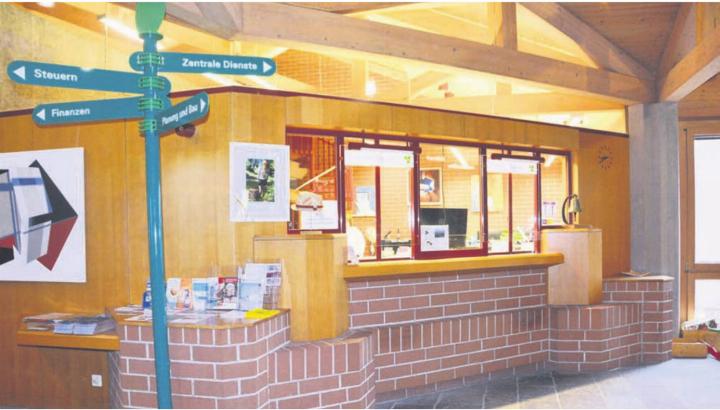 In Berikon hat ein überparteiliches Komitee eine Unterschriftaktion gegen die Annahme der Erhöhung des Stellenplans um eine Stelle (100 Prozent) zur Umsetzung des Verwaltungsleitungsmodells lanciert. Bild: Archiv