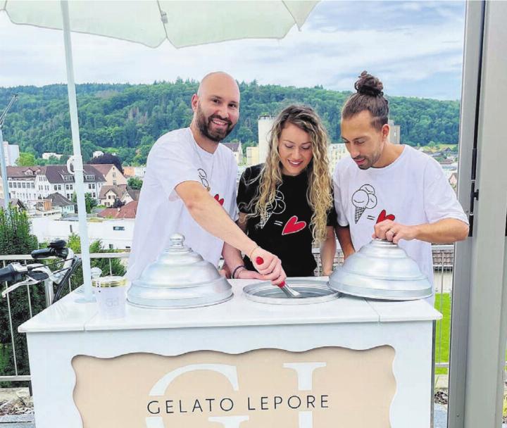 Die drei Geschwister Lepore haben eine gemeinsame Mission. Die Schweiz soll mit der feinen Glace ihrer Familie versorgt werden. Bild: zg