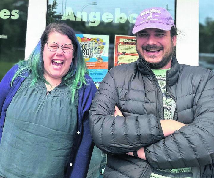 Gute Laune zum Jubiläum: Salome Lacher und Marino Galli leiten das Angebot heute. Bild: zg