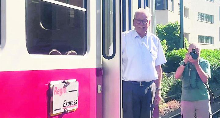 An seinem letzten Arbeitstag fuhr Urs Schlittler seinen Lieblingszug. Bild: zg