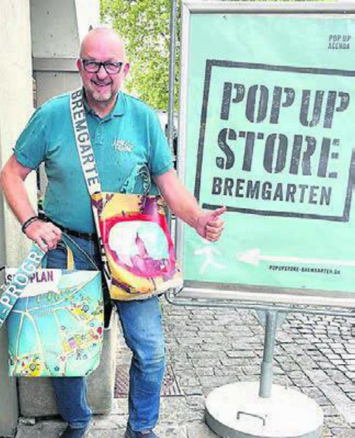 Ralph Nikolaiski darf mit «seinem» Bild: zg