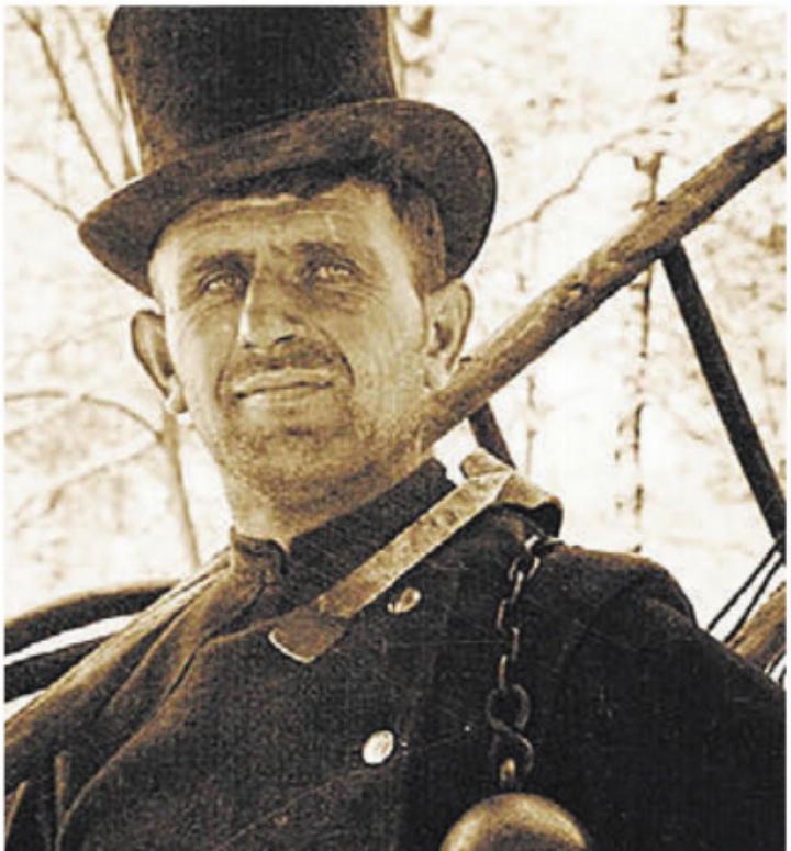 «Der Mann auf dem Kirchturmdach»: Der Grossvater liebte es, auf Kirchtürmen zu arbeiten. Bild: zg