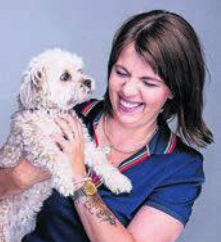 Sonja Kilias bildet auch Therapiehunde aus. Bild: zg