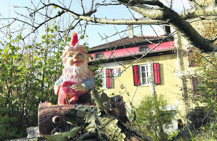 Der Gartenzwerg im Garten des Kuzeb. Was in Zukunft hier stehen wird, bleibt offen. Bild: awa/Archiv Der Gartenzwerg im Garten des Kuzeb. Was in Zukunft hier stehen wird, bleibt offen. Bild: awa/Archiv