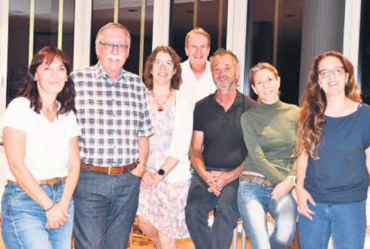 Der neue Vorstand (v. l.): Regula Iten-Breitschmid, Urs Senn, Nadja Stalder-von Felten, Präsident Daniel Renggli, Niklaus Muntwyler, Anna Lind und Prisca Zweifel. Es fehlt: Adrian Hochstrasser. Bilder: Monica Rast
