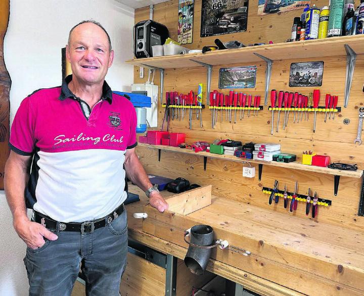 «Mein eigener Chef zu sein, hat viele Vorteile», sagt der frühere Spitzenschwinger. Marderschutzexperte Marcel Villiger in seiner Werkstatt in Rüstenschwil. Bilder: Stefan Sprenger / zg