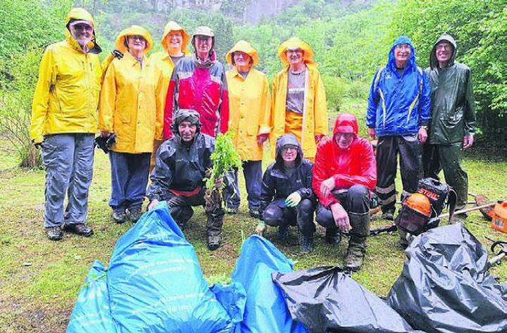 Die «Bergversetzer» aus dem Freiamt im Einsatz. Bild: zg
