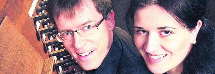 Thiemo Janssen und Agnes Luchterhandt aus Norden (Ostfriesland) in der Klosterkirche Muri. Bild: zg