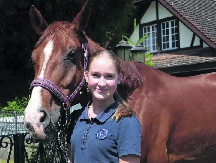 Das junge Dressurreittalent Samyra Köchli, hier mit Rialto Royal, möchte im Herbst den Sprung ins Nationalkader schaffen. Bild: Sabrina Salm